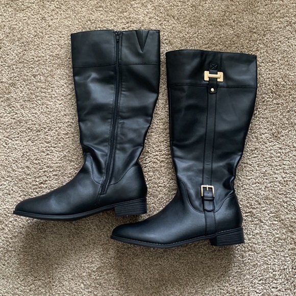 Stylish Riding Boots - Picture 2 of 4